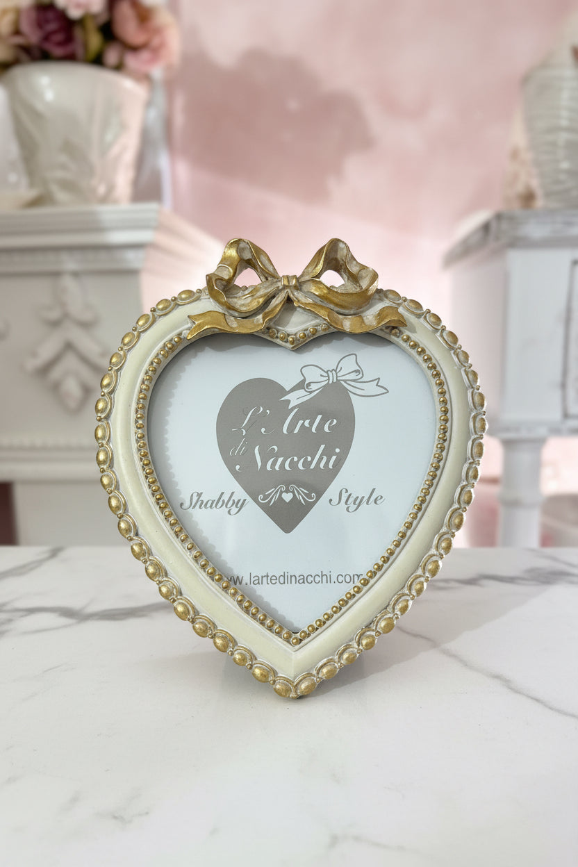 Cornice cuore in oro